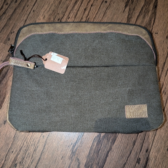 Park hill tablet case - Picture 10 of 10